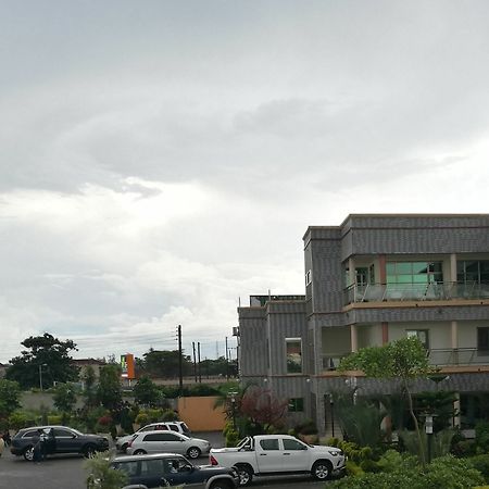 Golden Zambezi Lodge Лусака Екстер'єр фото