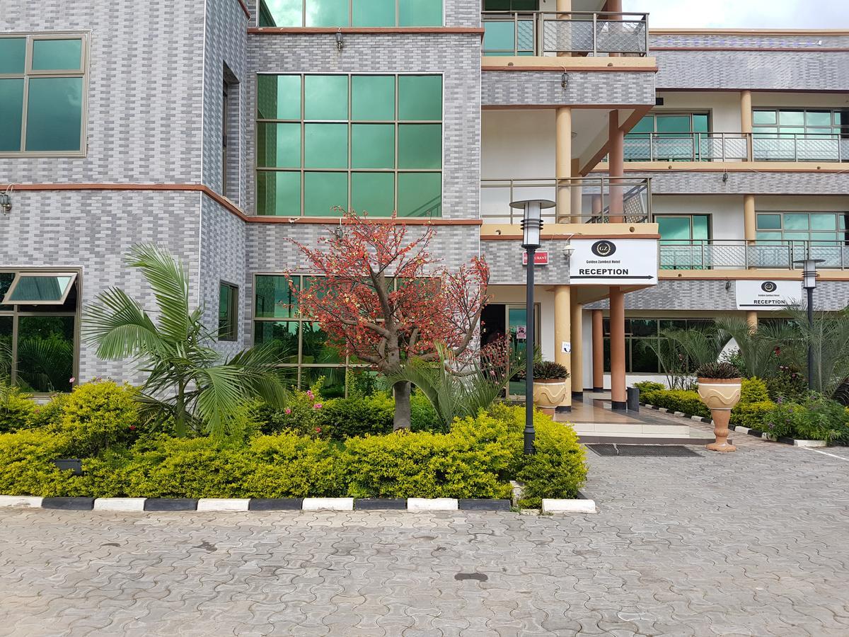 Golden Zambezi Lodge Лусака Екстер'єр фото