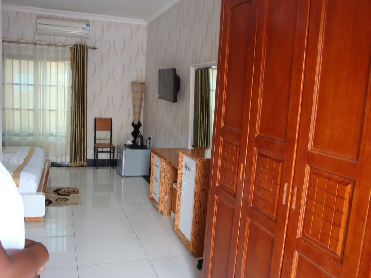 Golden Zambezi Lodge Лусака Екстер'єр фото
