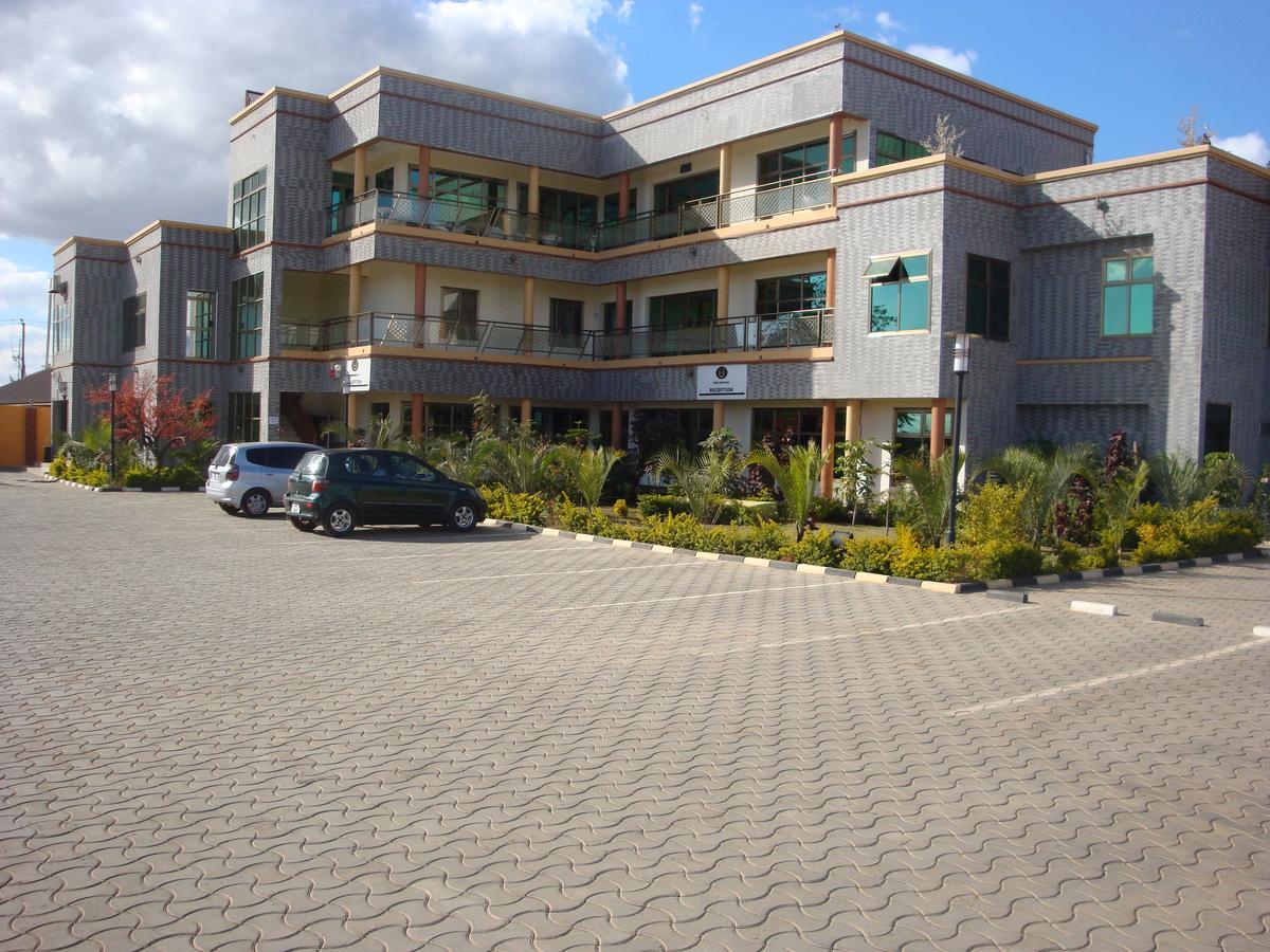 Golden Zambezi Lodge Лусака Екстер'єр фото